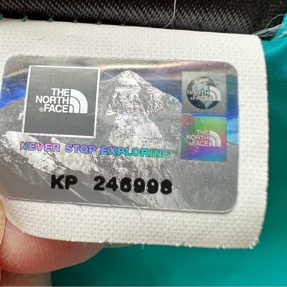 THE NORTH FACE Women's Quilted Puffer Vest Yellow Green Turquoise Sz XS - Picture 12 of 16